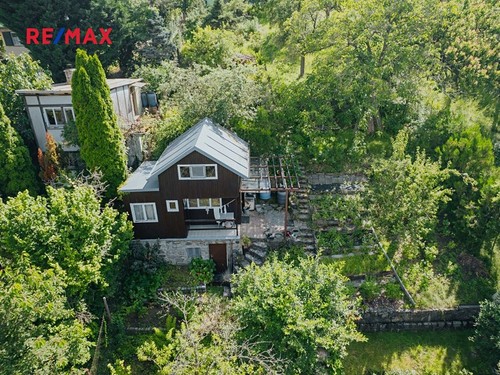 Prodaná chata 12 m², pozemek 702 m²