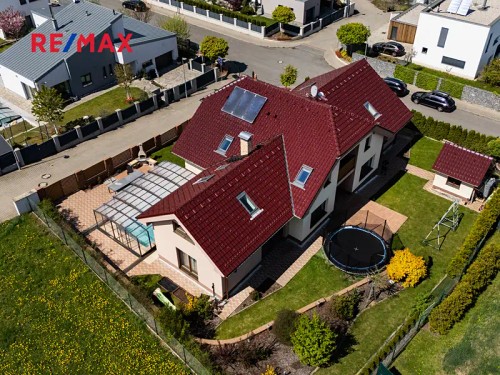 Prodej domu 392 m², pozemek 973 m²