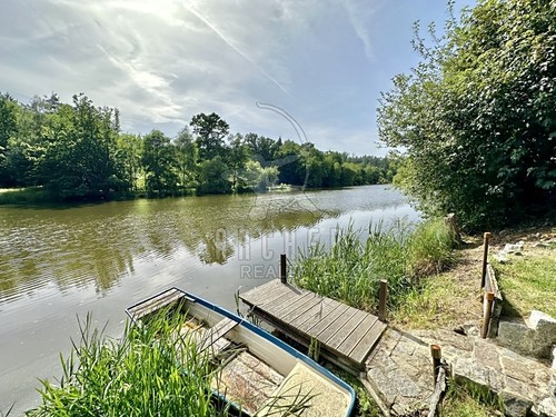 Prodaná chata 33 m², pozemek 1077 m²