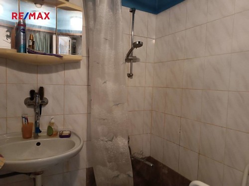 Prodaný dům 100 m², pozemek 10924 m²