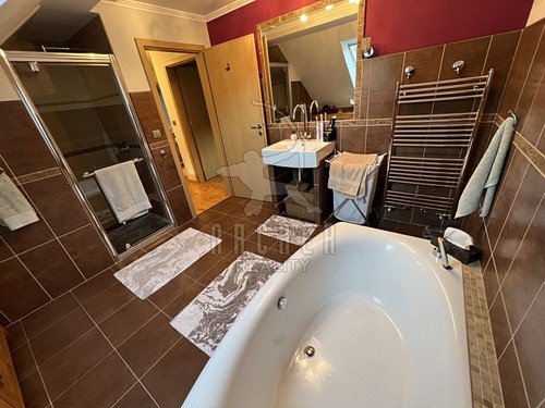 Prodaný dům 272 m², pozemek 1050 m²