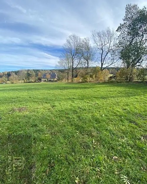 Prodej stavebního pozemku 2464 m²