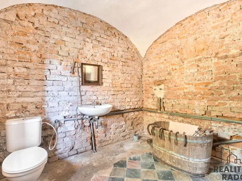 Prodej domu 850 m², pozemek 2521 m²