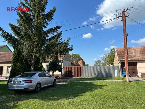Prodej stavebního pozemku 992 m²