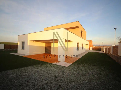 Prodej domu 233 m², pozemek 734 m²