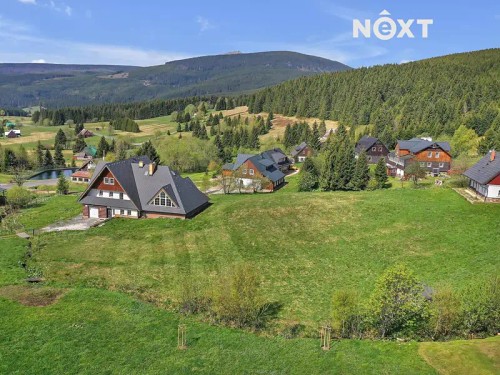 Prodej stavebního pozemku 2417 m²