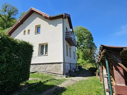 Prodaný dům 200 m², pozemek 1965 m²