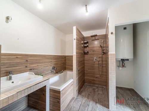 Prodaná zemědělská usedlost 139 m², pozemek 3298 m²