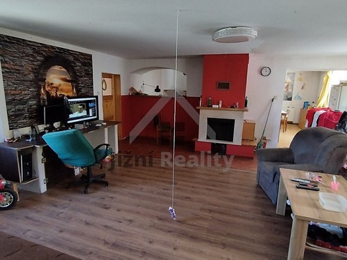 Prodaný dům 450 m², pozemek 2281 m²