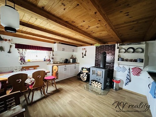 Prodaná chata 100 m², pozemek 394 m²