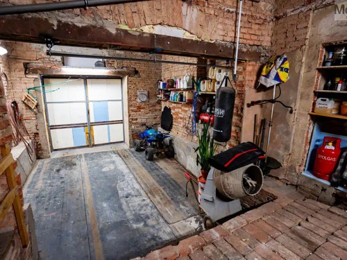 Prodej domu 350 m², pozemek 323 m²