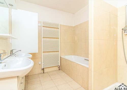 Prodaná vila 396 m², pozemek 1181 m²