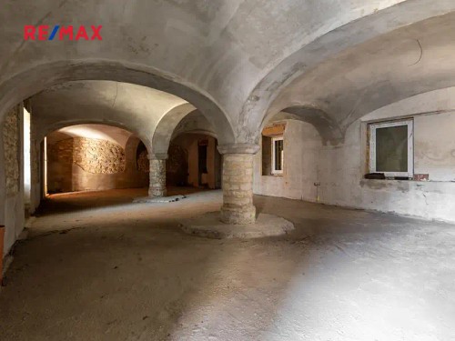 Prodej domu 560 m², pozemek 671 m²
