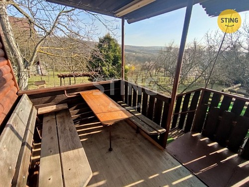 Prodaná chata 34 m², pozemek 1150 m²