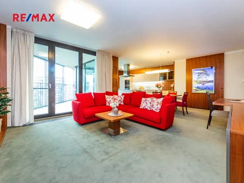 Prodej bytu 4+kk 166 m²