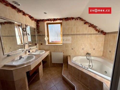 Prodaný dům 302 m², pozemek 430 m²