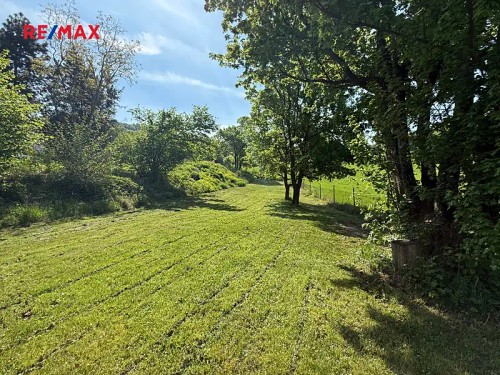 Prodej stavebního pozemku 1249 m²