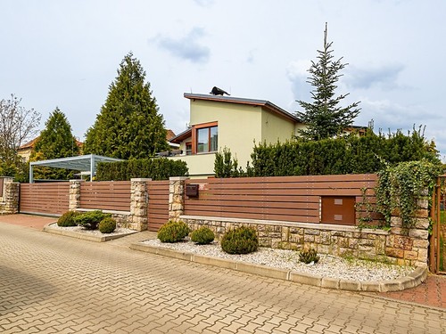 Prodaný dům 250 m², pozemek 914 m²