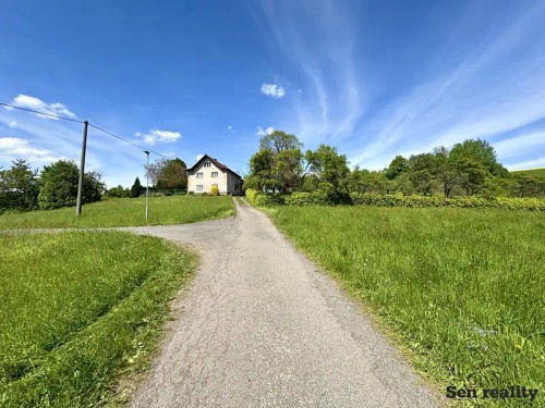 Prodej domu 230 m², pozemek 2755 m²