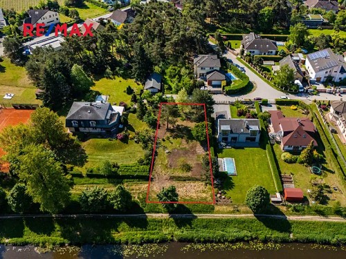 Prodej stavebního pozemku 1140 m²