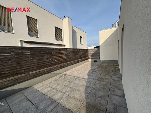 Prodej bytu 2+kk 64 m²