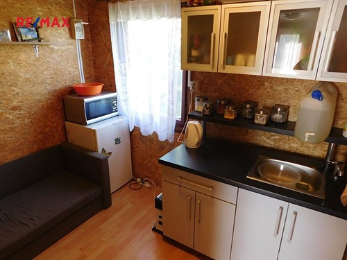 Prodaná chata 40 m², pozemek 357 m²