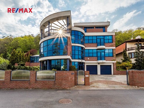Prodaná vila 512 m², pozemek 1508 m²
