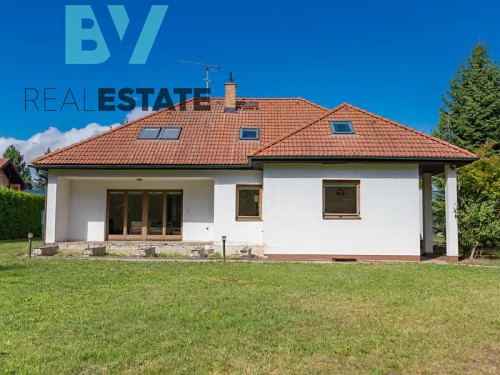 Prodaný dům 345 m², pozemek 1944 m²