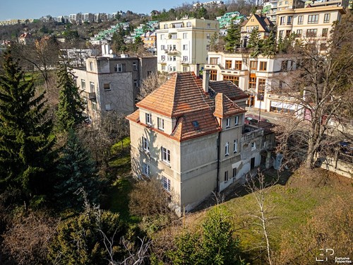 Prodaná vila 233 m², pozemek 1010 m²