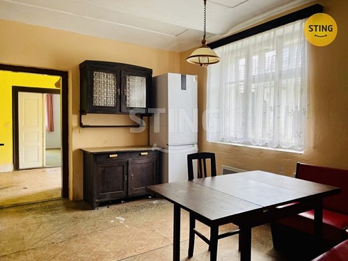 Prodaný dům 250 m², pozemek 975 m²