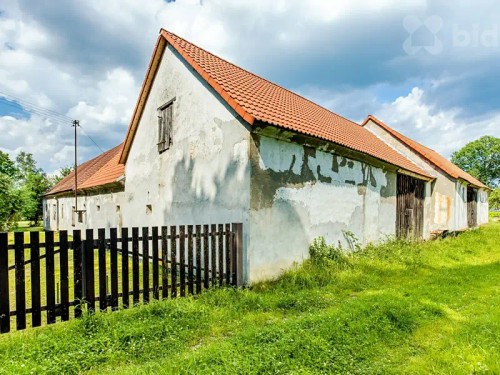 Prodaný  dům 513 m², pozemek 10616 m²