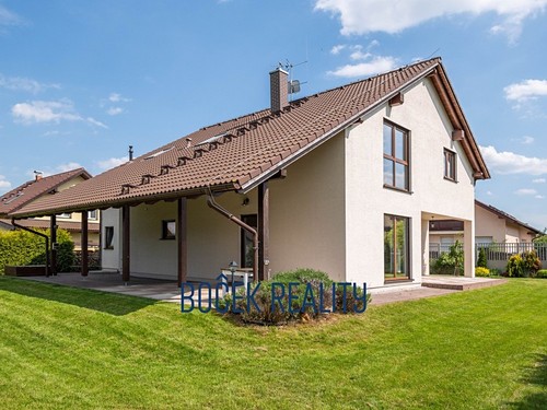 Prodaný dům 205 m², pozemek 990 m²