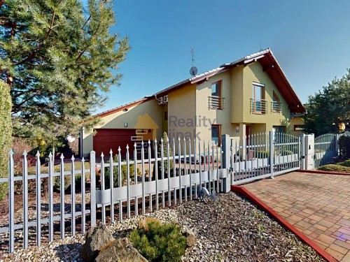 Prodaný dům 235 m², pozemek 882 m²