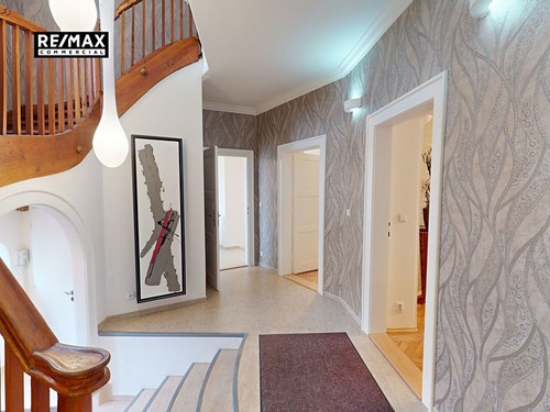 Prodaná vila 451 m², pozemek 986 m²