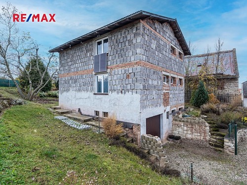 Prodaný dům 110 m², pozemek 1785 m²