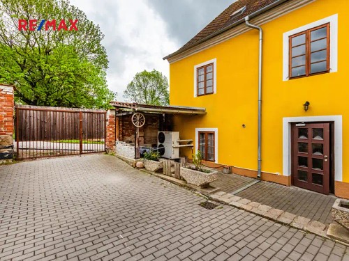 Prodej domu 250 m², pozemek 333 m²