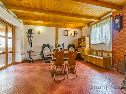 Prodaný dům 200 m², pozemek 1994 m²