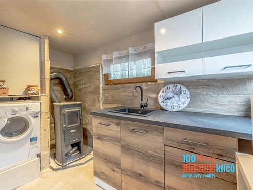 Prodaná chata 28 m², pozemek 701 m²