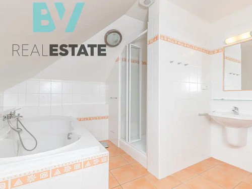 Prodaný dům 345 m², pozemek 1944 m²