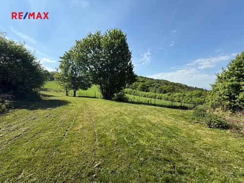 Prodej stavebního pozemku 1249 m²