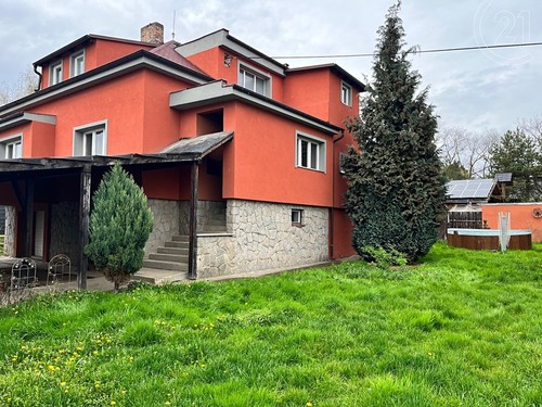 Prodaný dům 255 m², pozemek 750 m²
