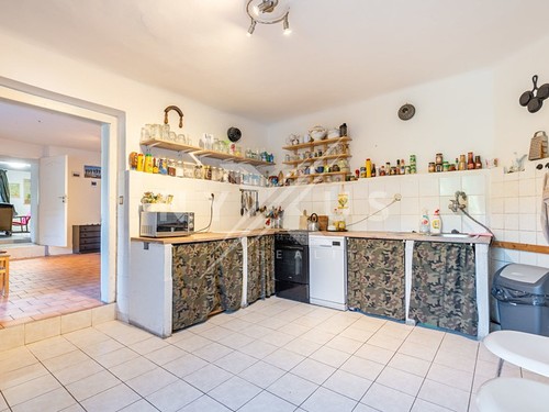 Prodaný dům 720 m², pozemek 8279 m²