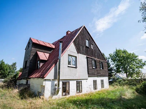 Prodej domu 2300 m², pozemek 2325 m²