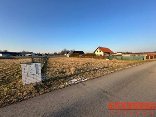 Prodej stavebního pozemku 1438 m²