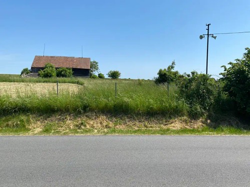 Prodej stavebního pozemku 984 m²