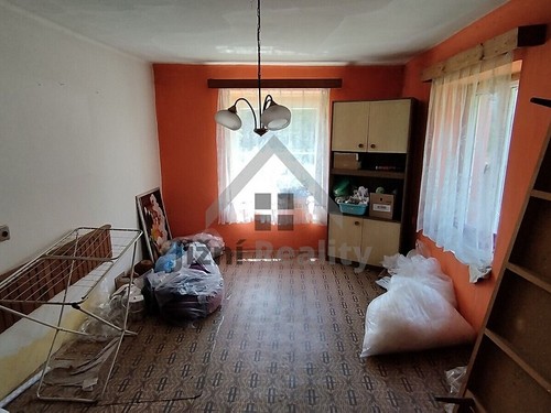 Prodaný dům 300 m², pozemek 2011 m²