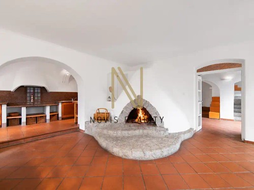 Prodaný dům 569 m², pozemek 4130 m²