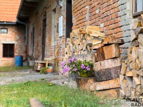 Prodej domu 850 m², pozemek 2521 m²