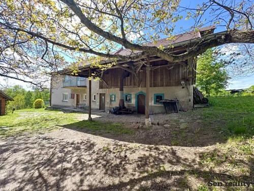 Prodej domu 230 m², pozemek 2755 m²