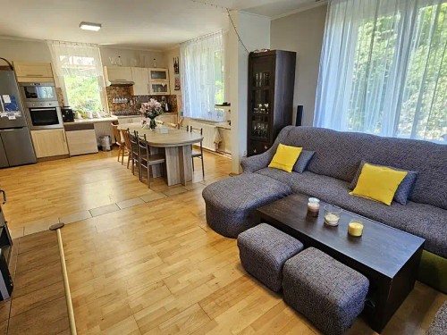 Prodaný dům 200 m², pozemek 1965 m²